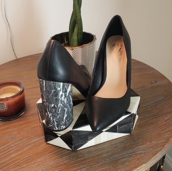 Shoes - Picture 3 of 3